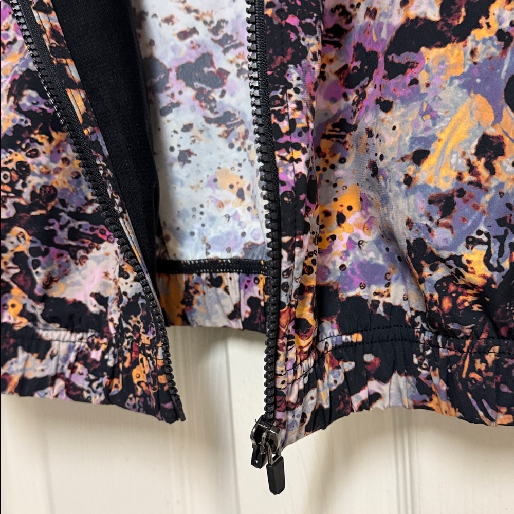 NWT Fabletics Women's Abstract Purple and Orange Bomber Jacket With Black Shorts - Picture 12 of 16